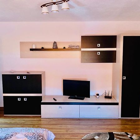 Apartament Sunshine Lägenhet Orşova Exteriör bild