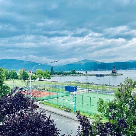 Apartament Sunshine Lägenhet Orşova Exteriör bild
