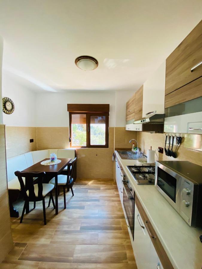 Apartament Sunshine Lägenhet Orşova Exteriör bild